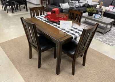 A four chair dining room set